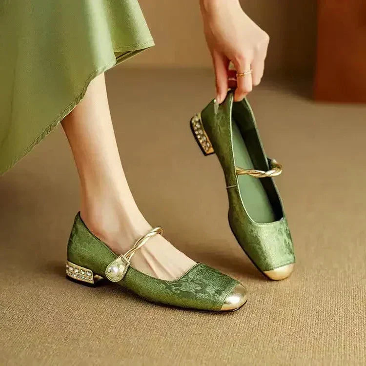 Mestelle | Pearl Strap Vintage Mary Jane Heels